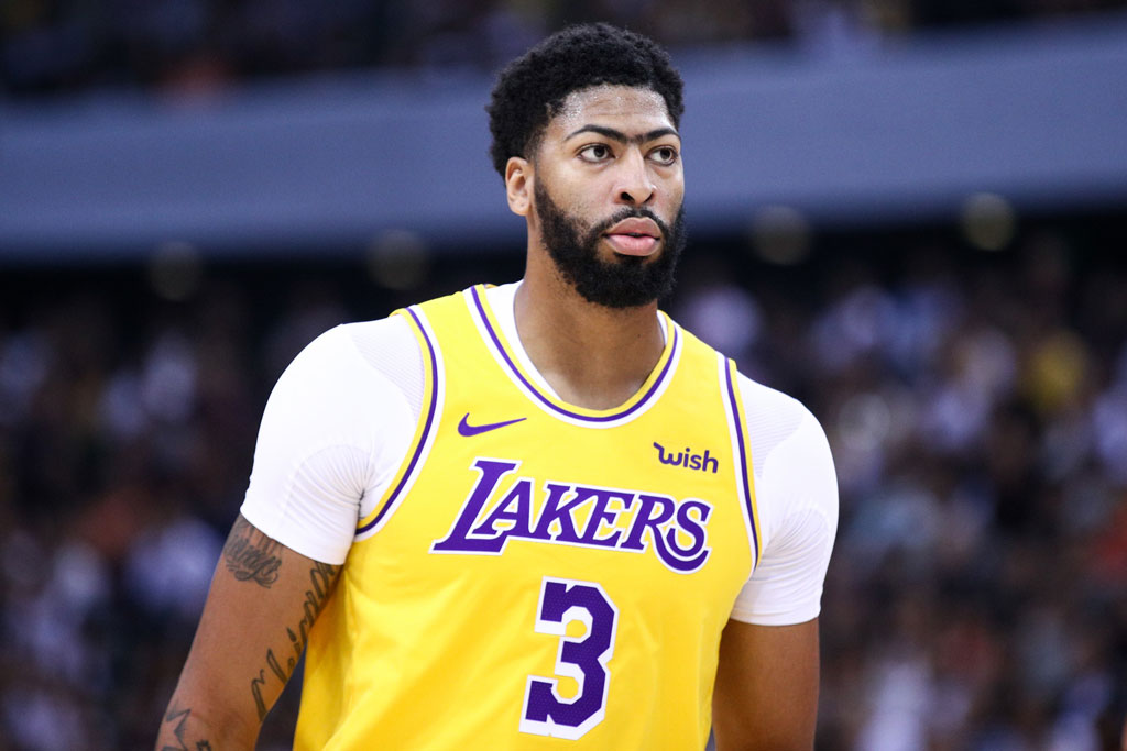 Anthony Davis, Anthony Davis gives Lakers a win without LeBron