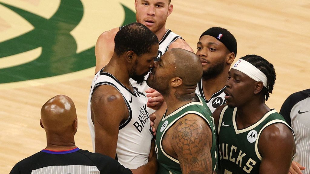 bodyguard, NBA sanctioned bodyguard who defended Durant